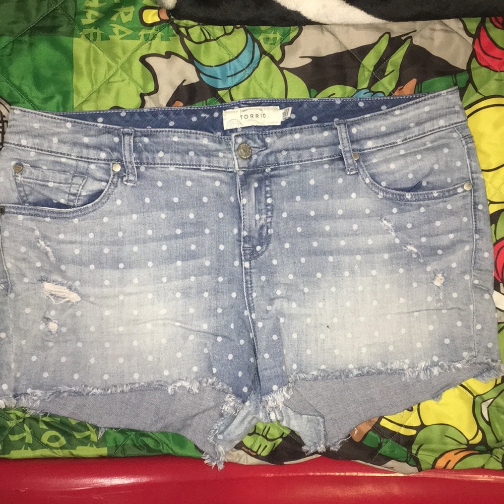 Torrid Polka Dot size 16 Denim distress Shorts